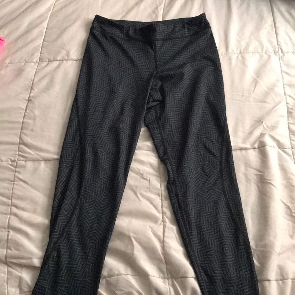 Athletic compression tights